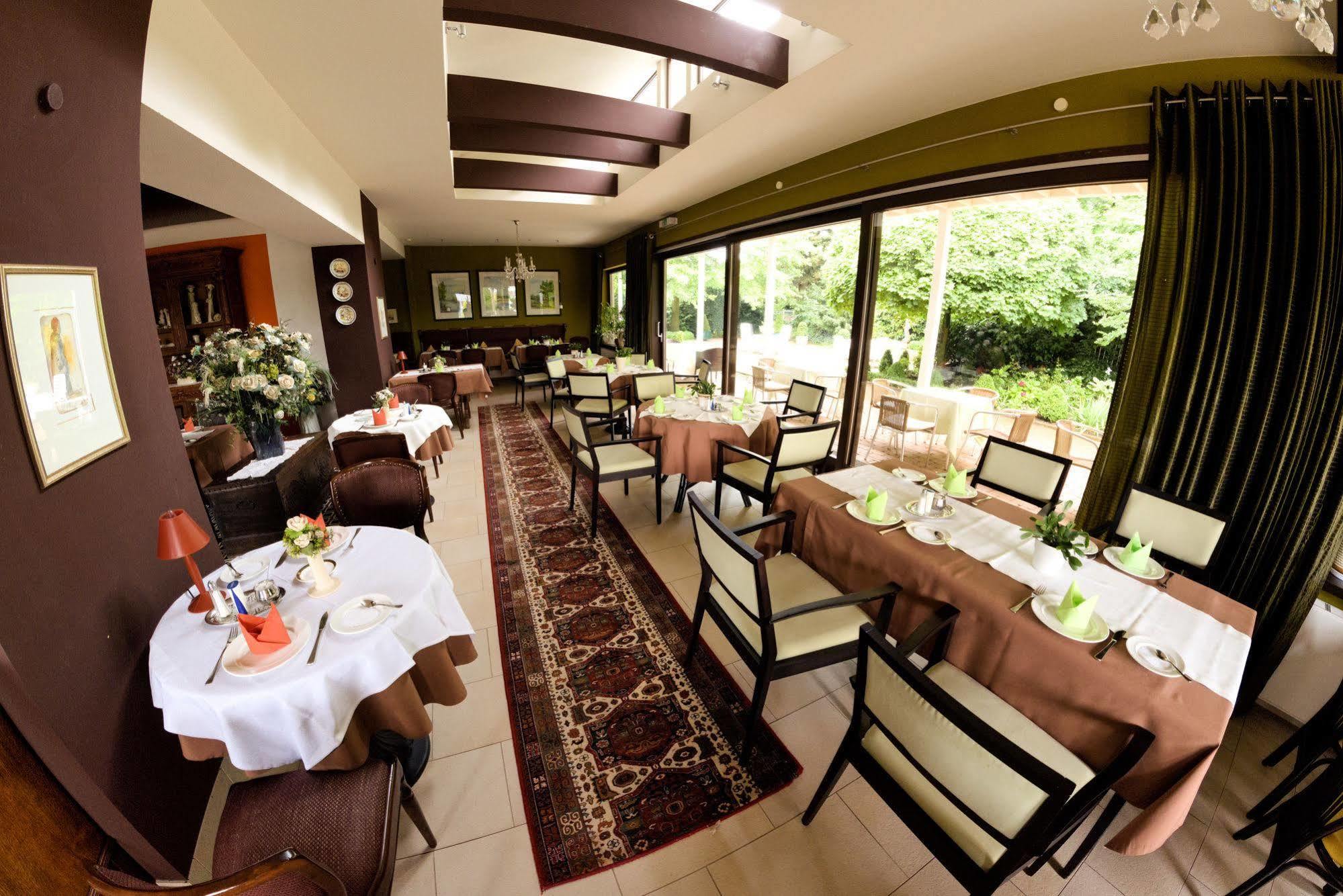 Lindenhof Hotel Tepe Damme Exterior photo