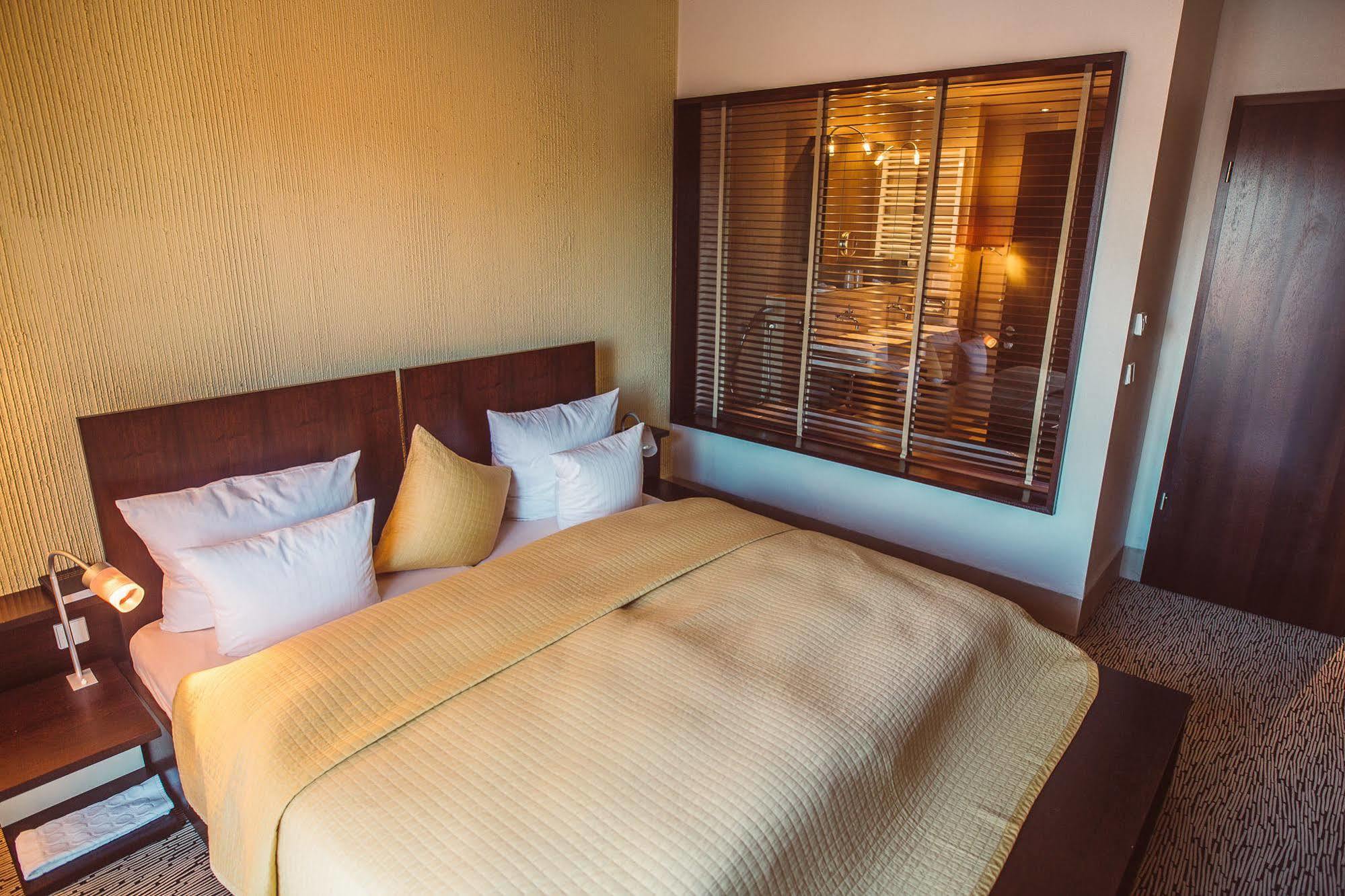 Lindenhof Hotel Tepe Damme Exterior photo